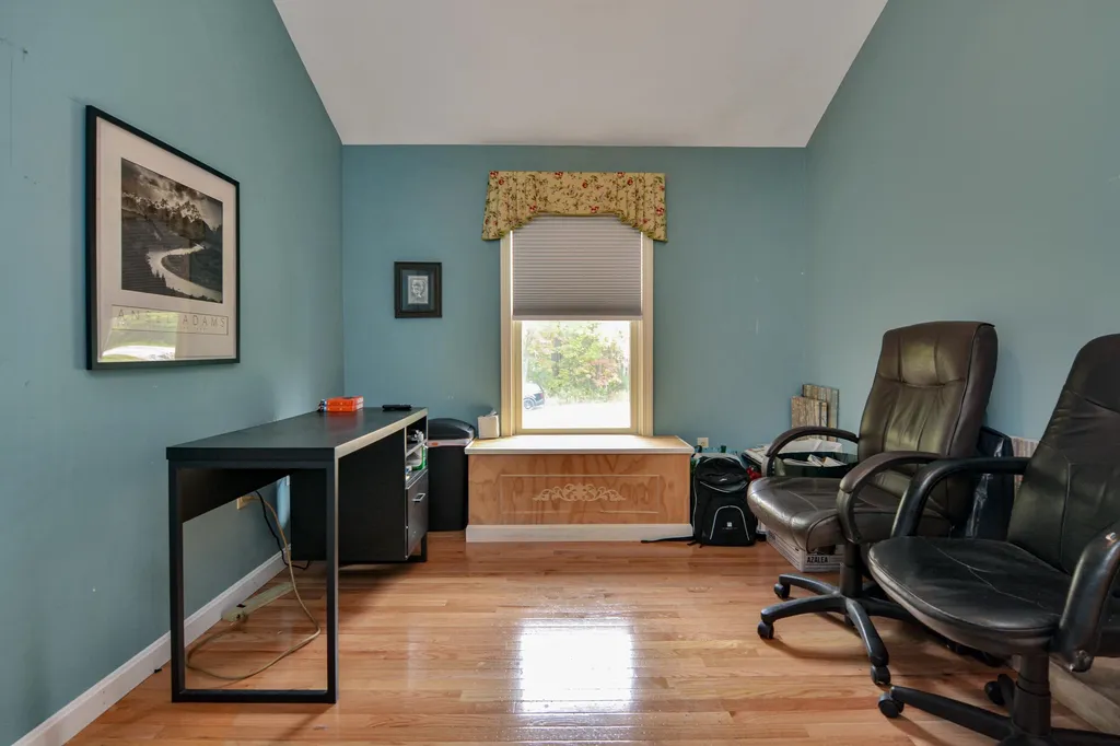 31 Wilshire Drive Londonderry NH 03053
