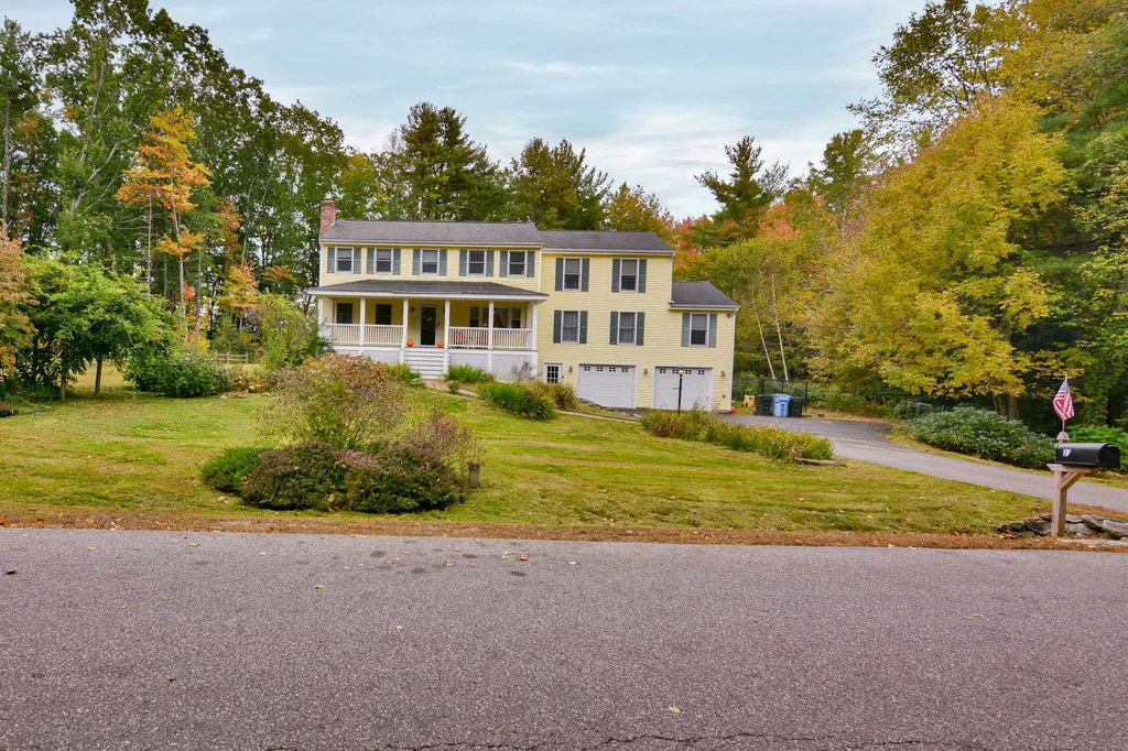 31 Wilshire Drive Londonderry NH 03053