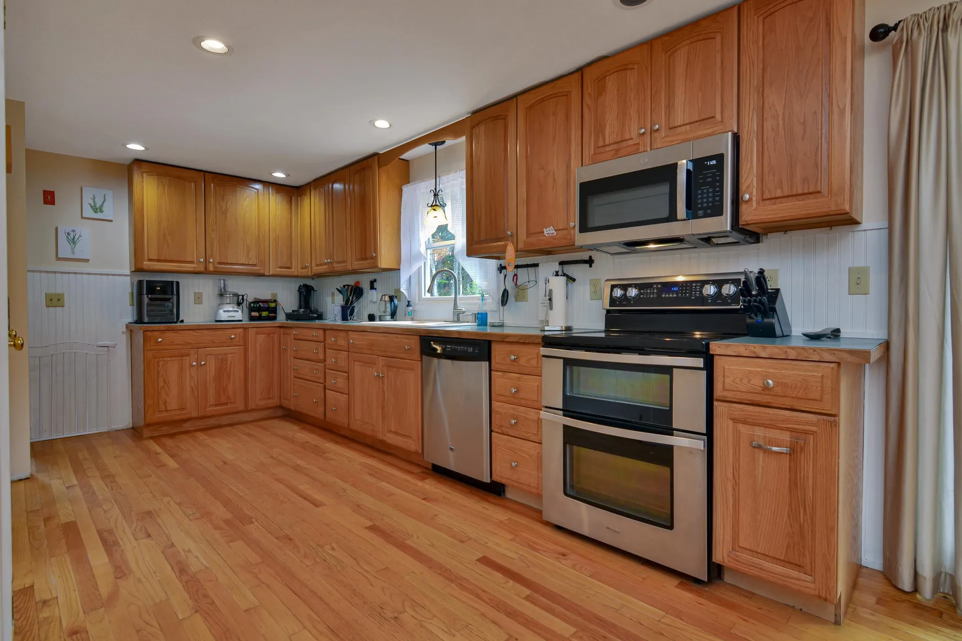 31 Wilshire Drive Londonderry NH 03053