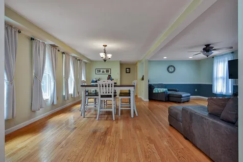 31 Wilshire Drive Londonderry NH 03053