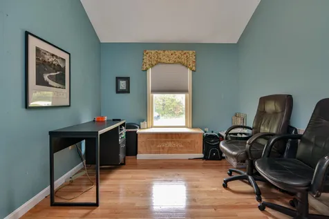31 Wilshire Drive Londonderry NH 03053