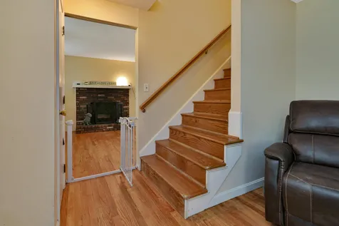 31 Wilshire Drive Londonderry NH 03053