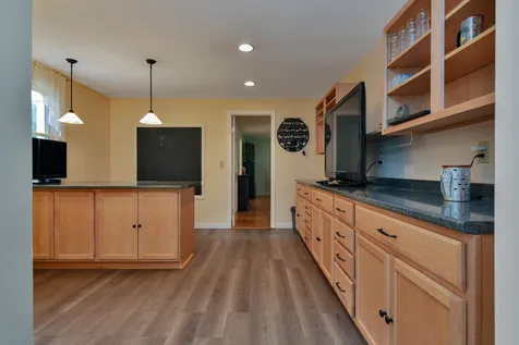 31 Wilshire Drive Londonderry NH 03053