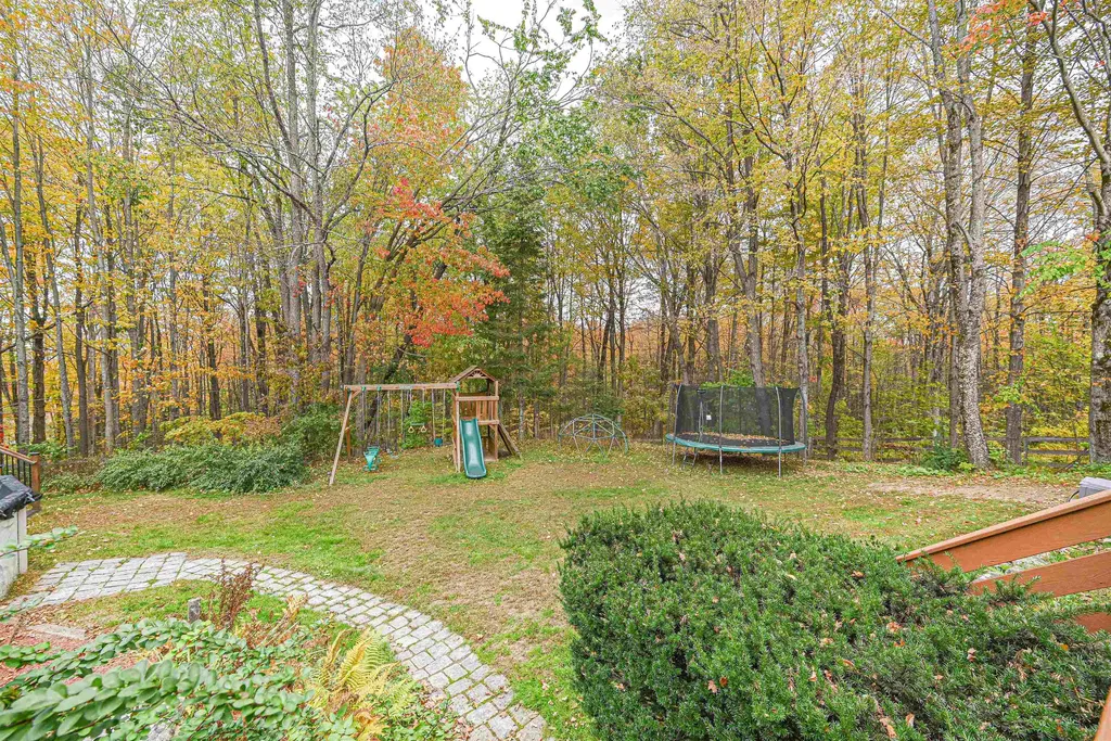 17 Lewis Road New Boston NH 03070