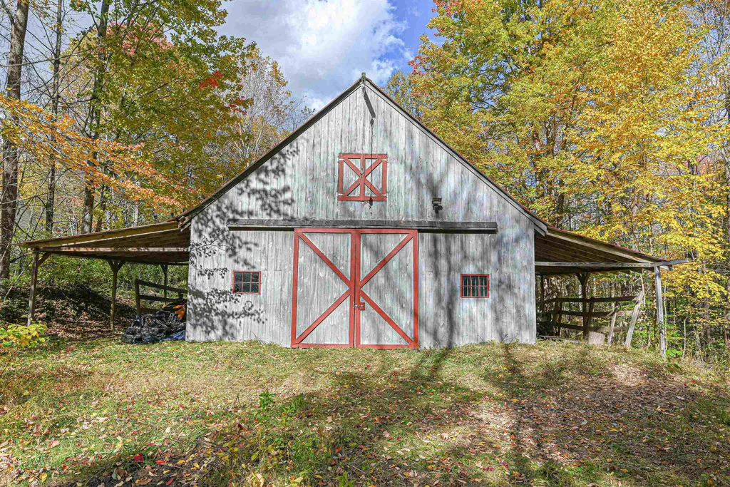 17 Lewis Road New Boston NH 03070