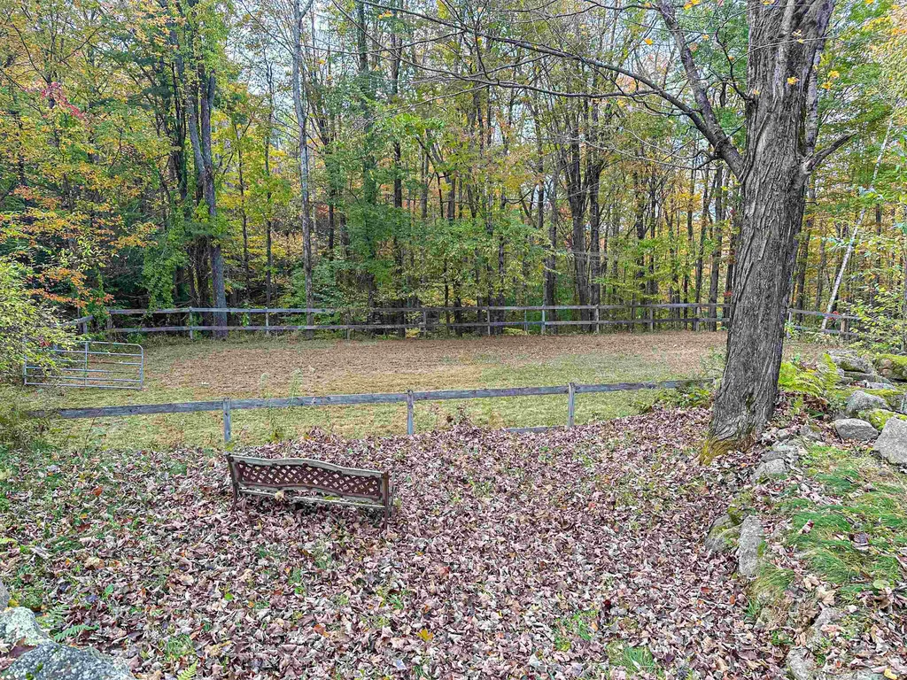 17 Lewis Road New Boston NH 03070
