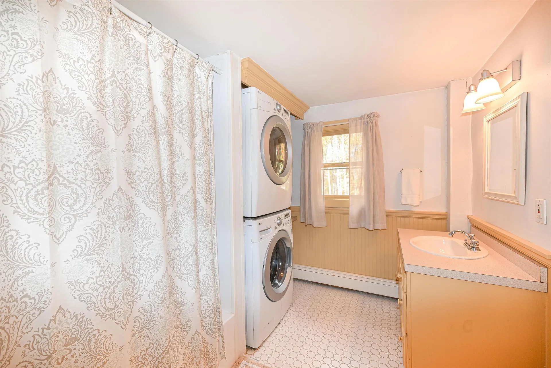17 Lewis Road New Boston NH 03070