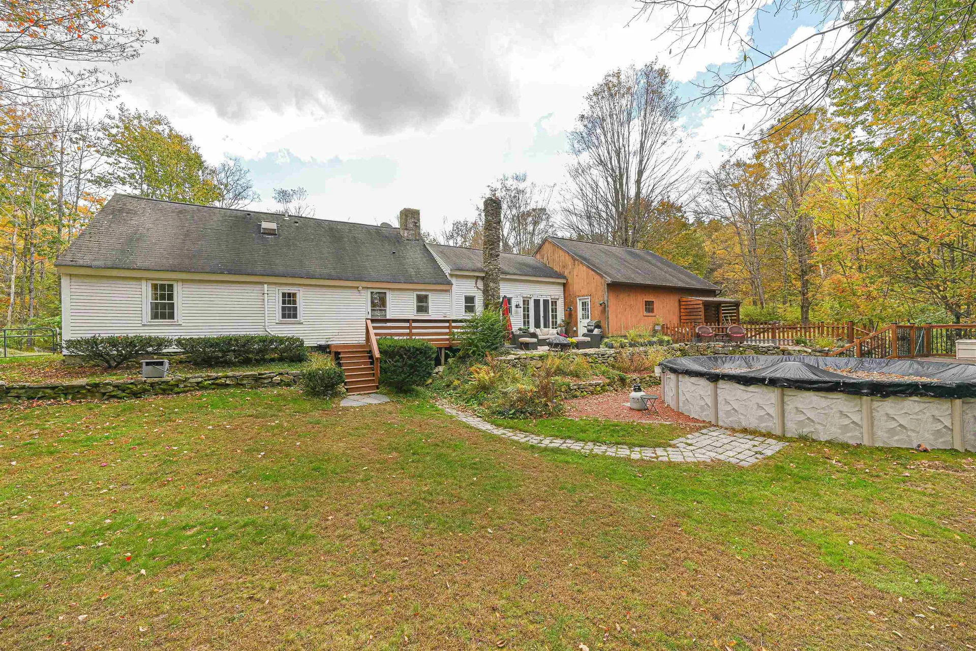 17 Lewis Road New Boston NH 03070