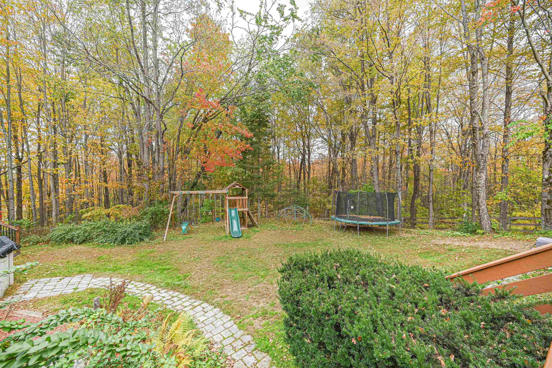 17 Lewis Road New Boston NH 03070