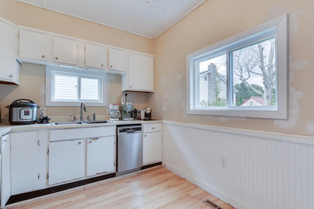 12 Hickey Street Rochester NH 03868