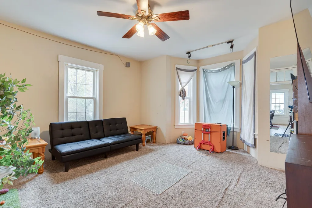 12 Hickey Street Rochester NH 03868