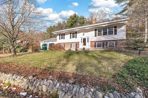 1 Andrea Avenue Hooksett NH 03106