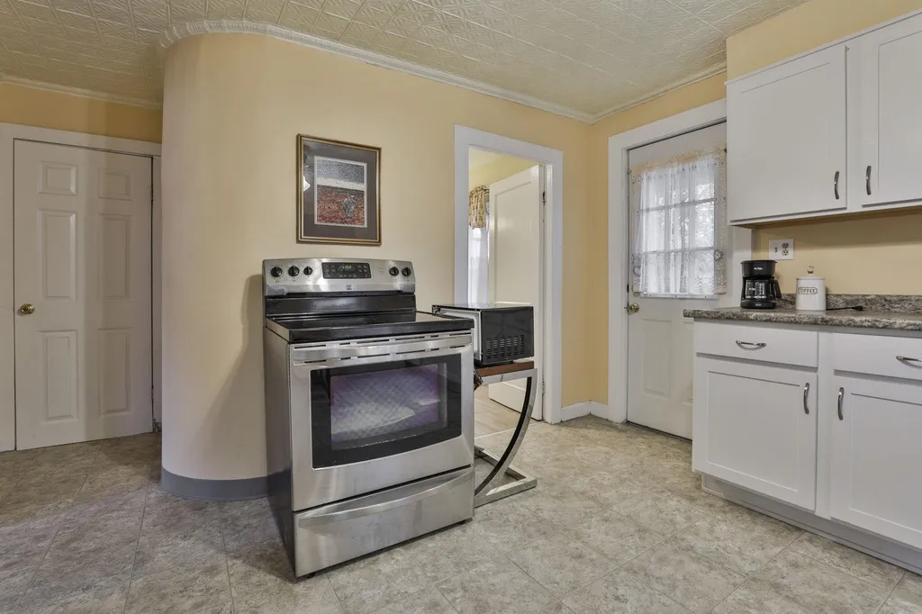 9- 11 Shedds Avenue Nashua NH 03060