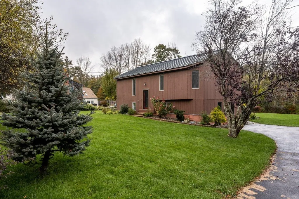 13 Littlehale Road Durham NH 03824