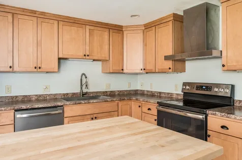 13 Littlehale Road Durham NH 03824