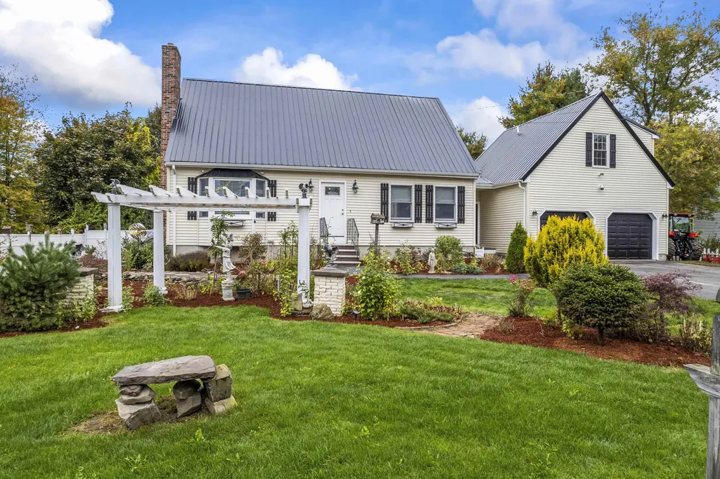 26 Ryan Circle Rochester NH 03867