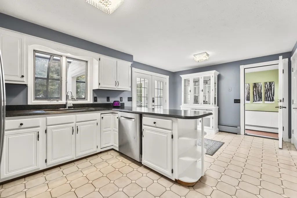 26 Ryan Circle Rochester NH 03867