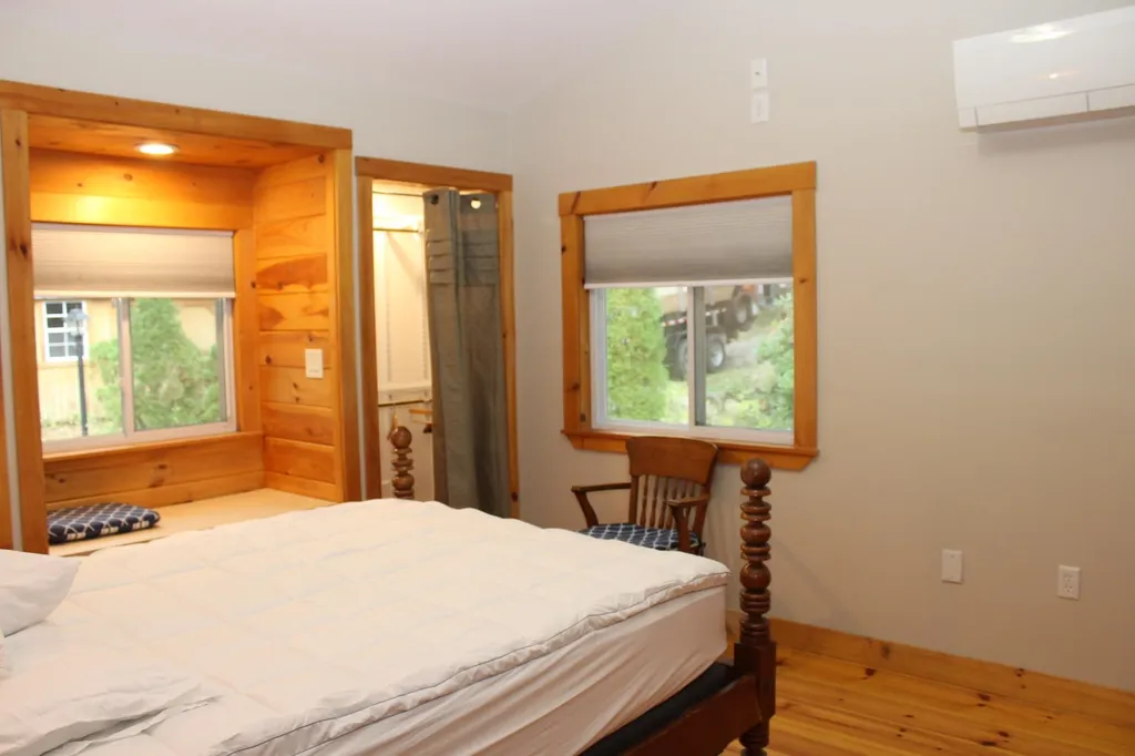 16 Falls Avenue Gilford NH 03249