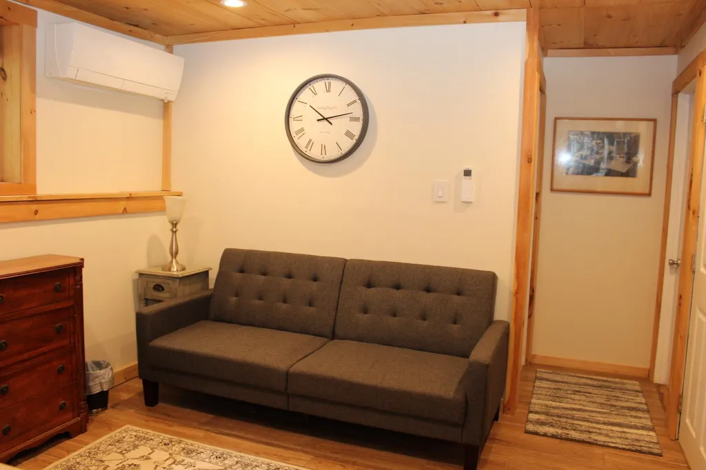 16 Falls Avenue Gilford NH 03249