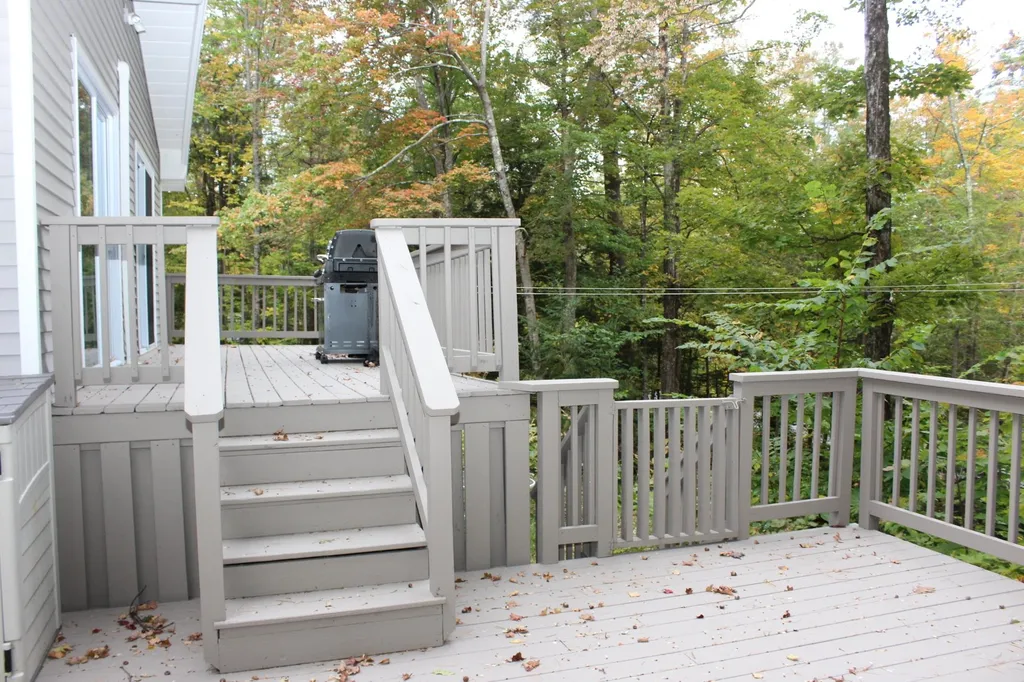 16 Falls Avenue Gilford NH 03249