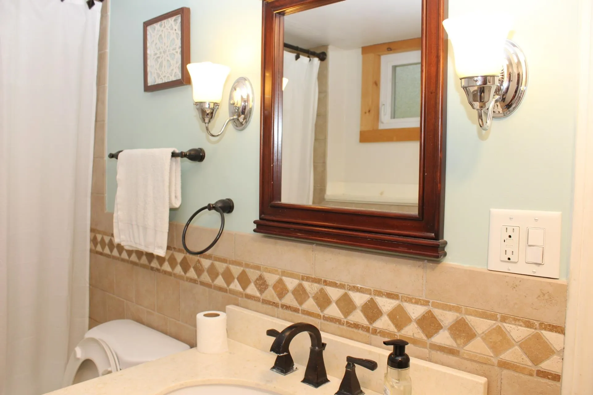 16 Falls Avenue Gilford NH 03249