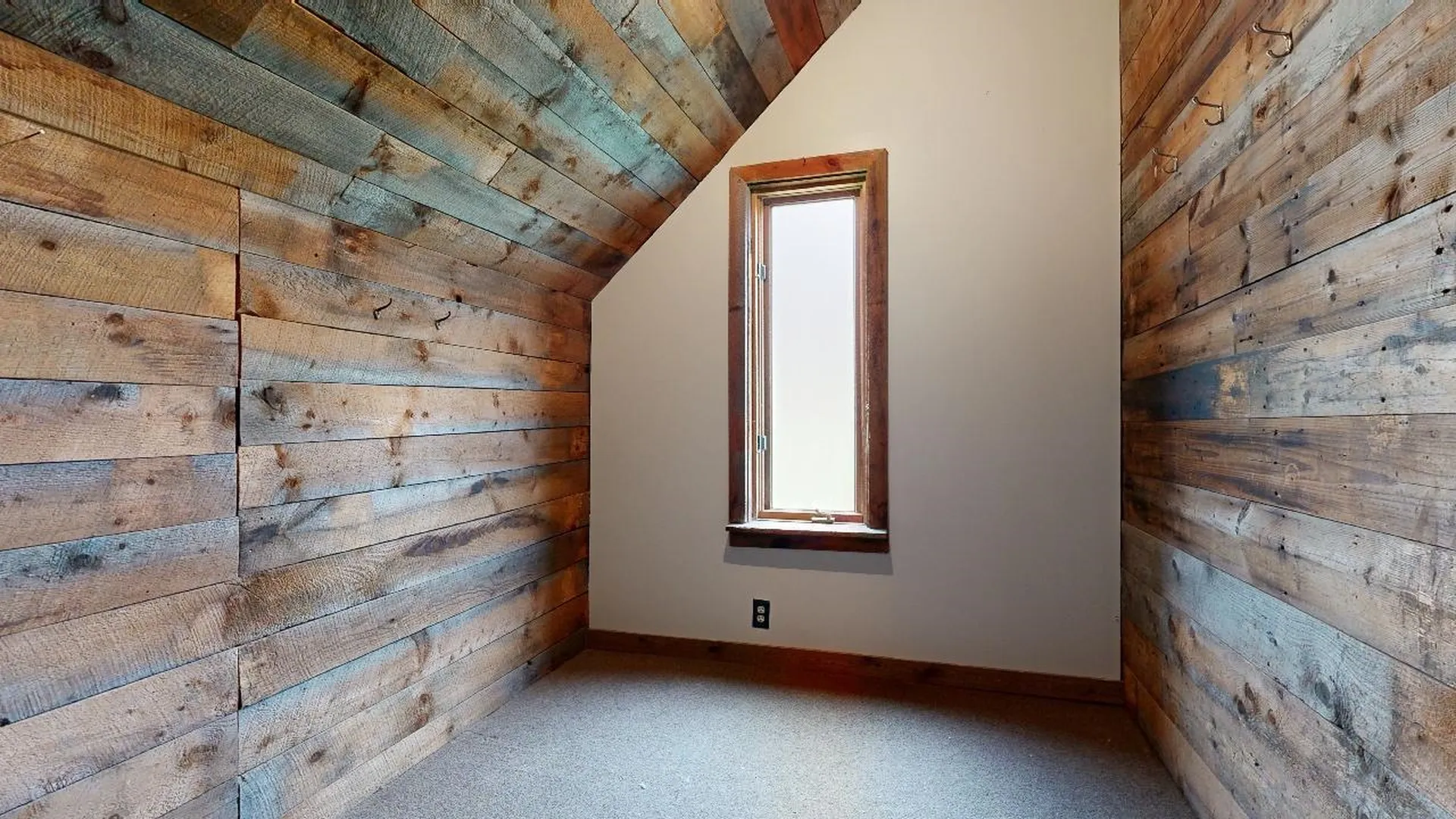 13 Moxley Road Chelsea VT 05038