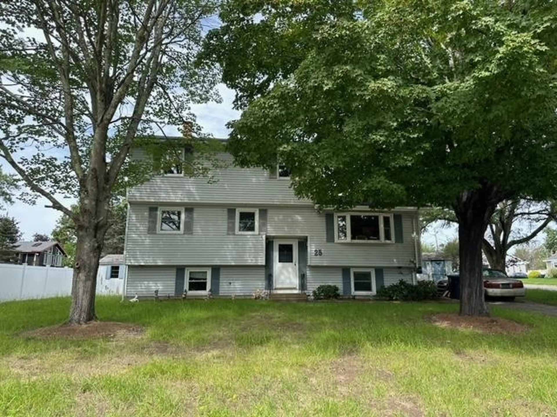 25 Natick Street Nashua NH 03063