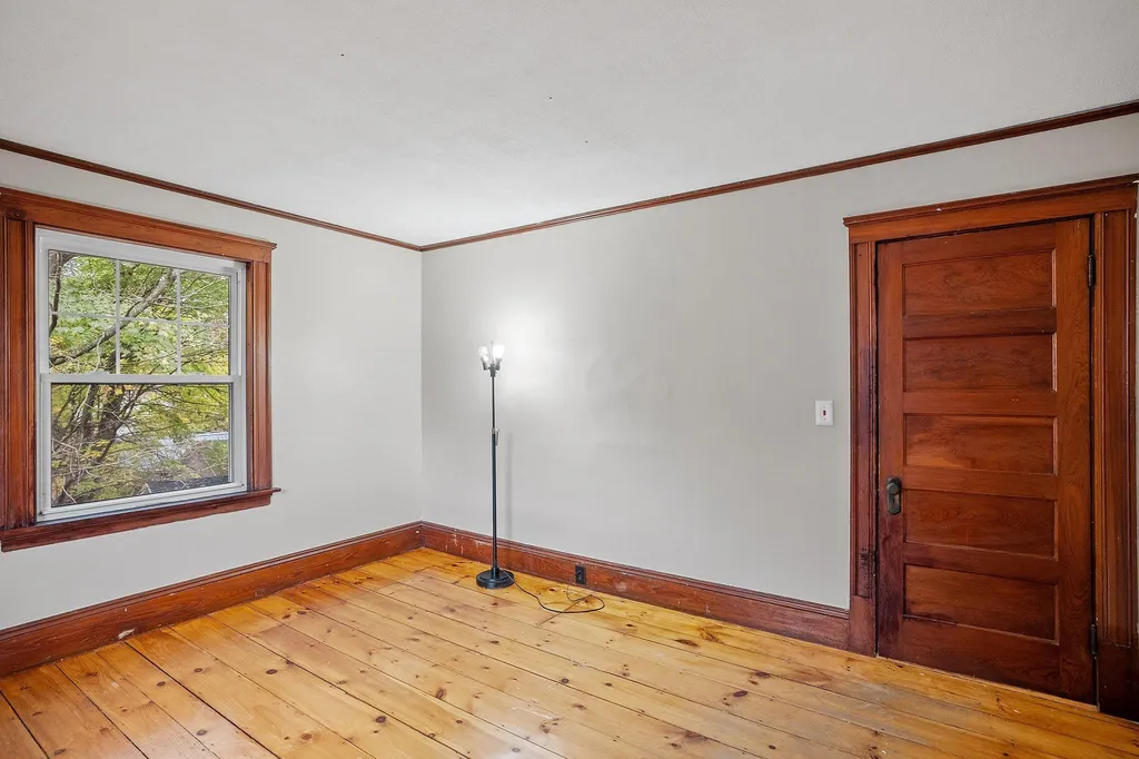 7 Perry Avenue Concord NH 03301