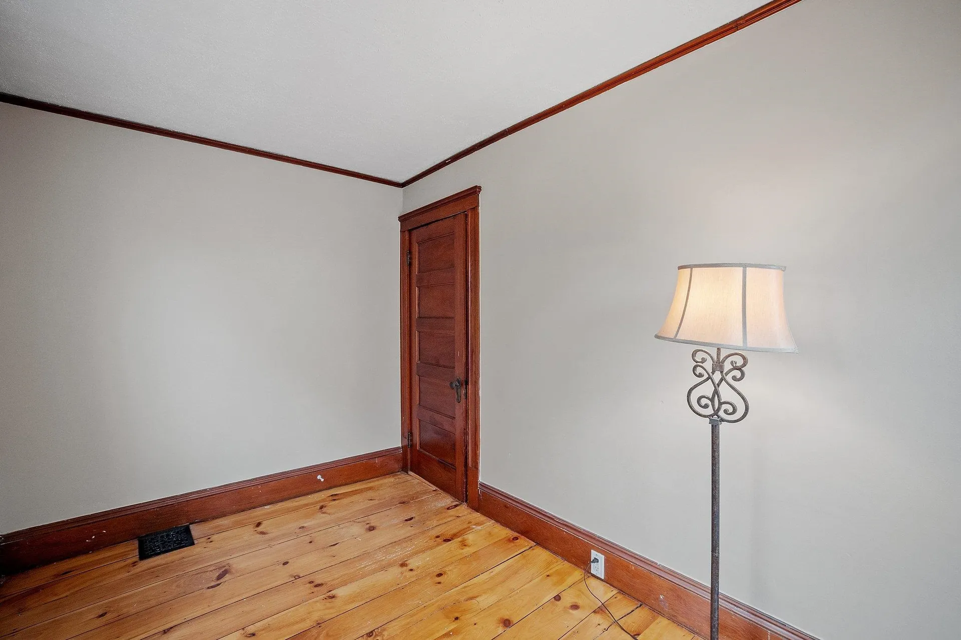 7 Perry Avenue Concord NH 03301
