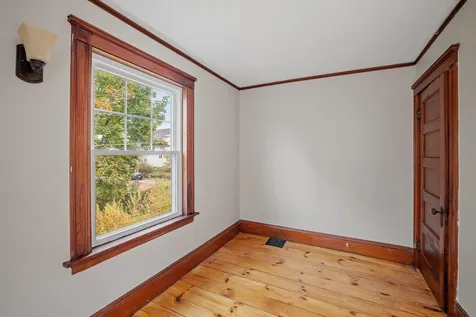 7 Perry Avenue Concord NH 03301