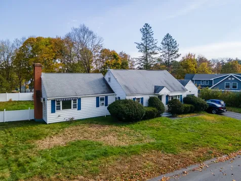 15 Savoie Street Bedford NH 03110