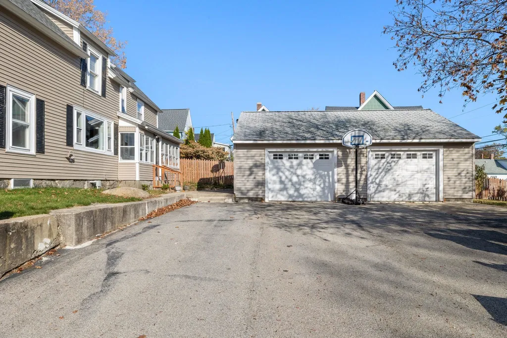 960 Clay Street Manchester NH 03103