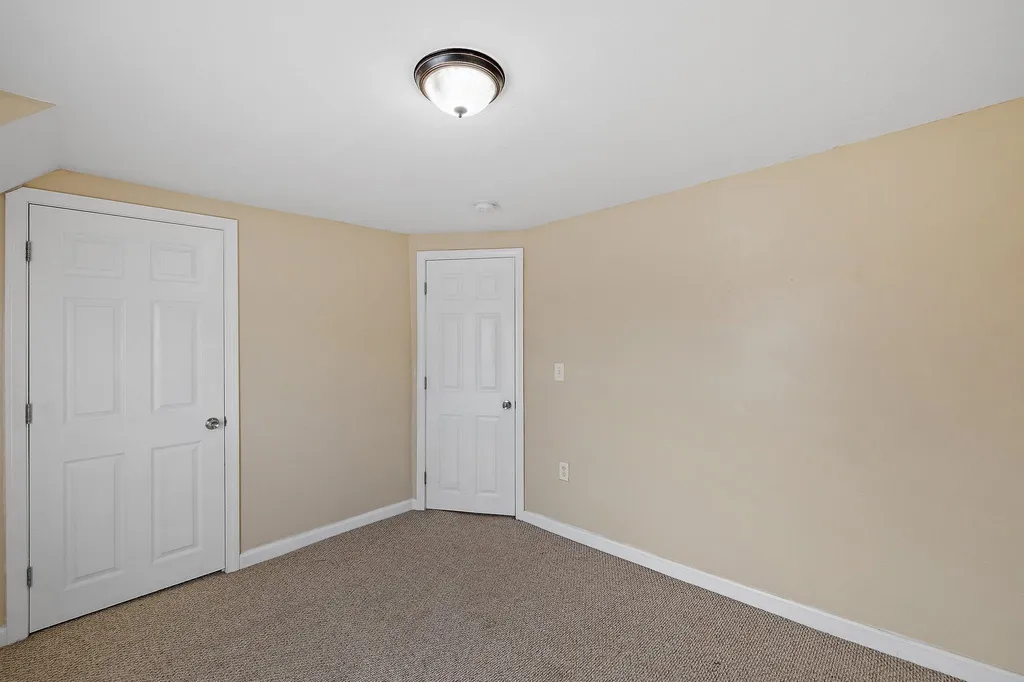 960 Clay Street Manchester NH 03103