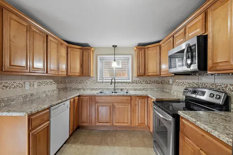 960 Clay Street Manchester NH 03103