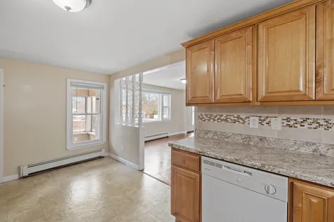 960 Clay Street Manchester NH 03103