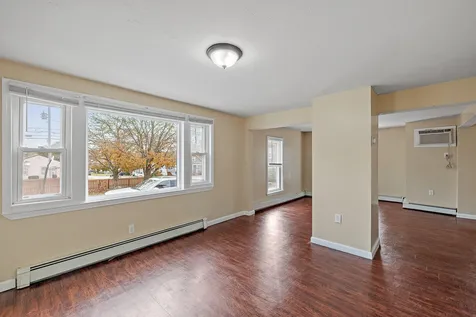 960 Clay Street Manchester NH 03103