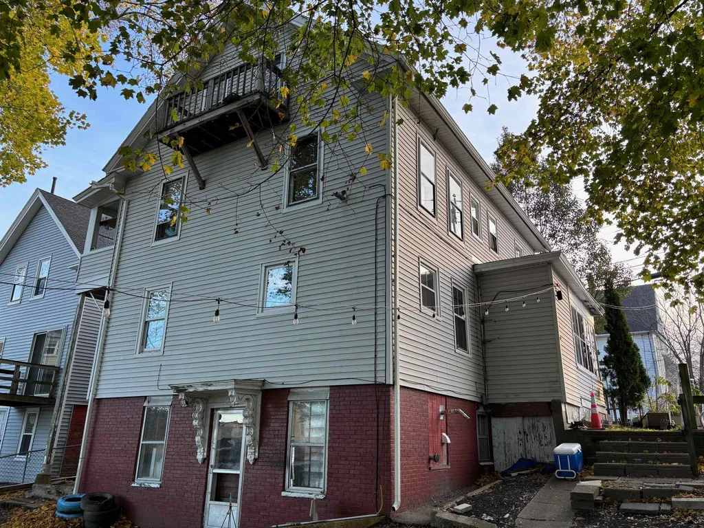 26 River Street Rochester NH 03867