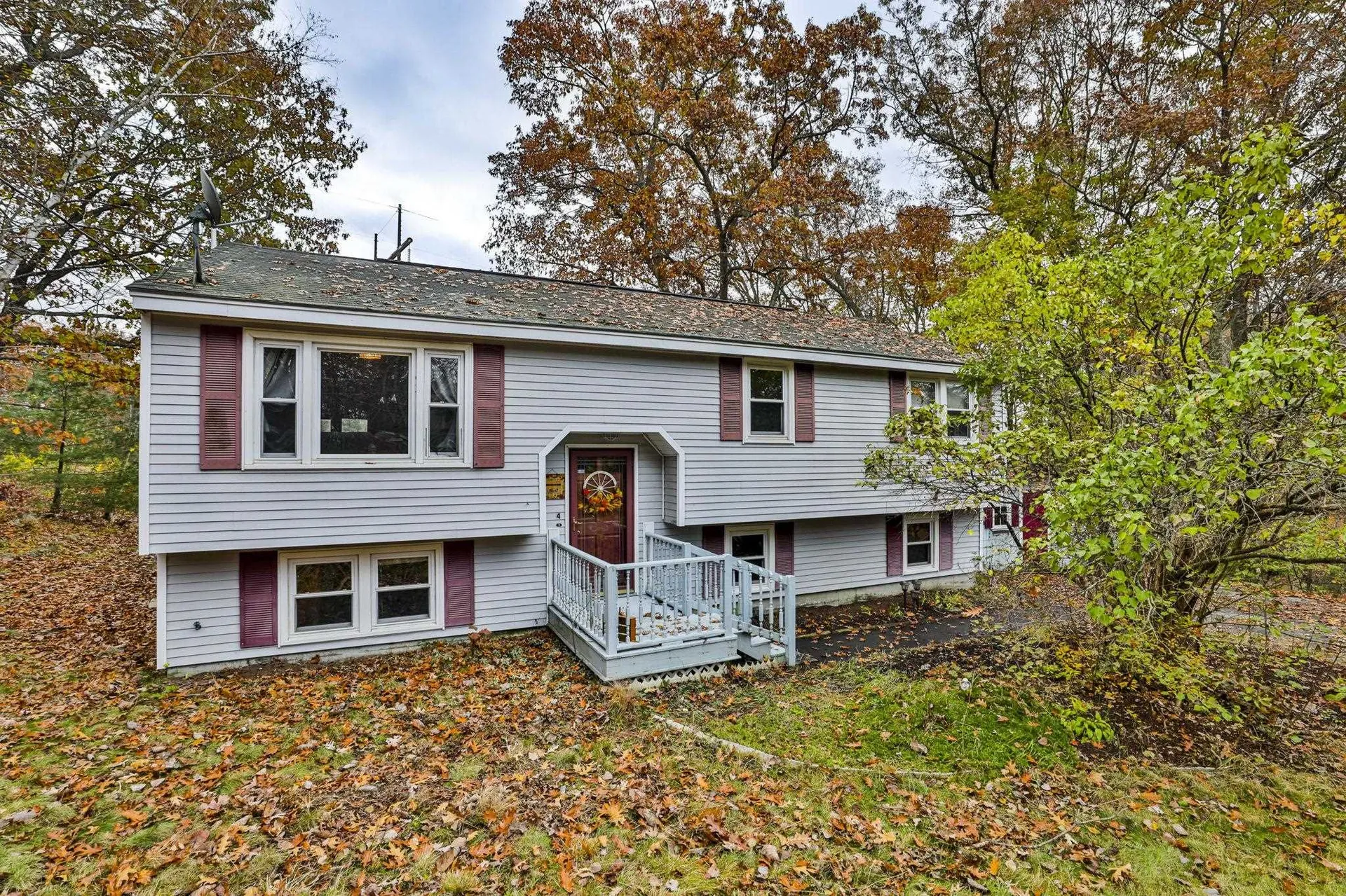 4 Viza Avenue Derry NH 03038