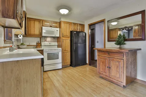 4 Viza Avenue Derry NH 03038