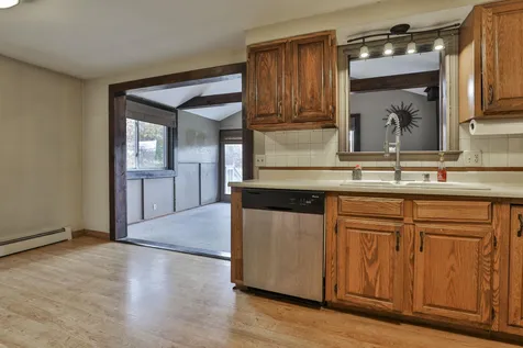 4 Viza Avenue Derry NH 03038
