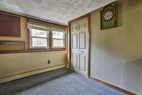 4 Viza Avenue Derry NH 03038