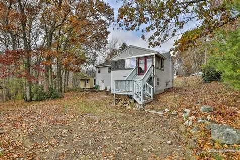 4 Viza Avenue Derry NH 03038