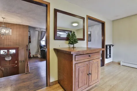 4 Viza Avenue Derry NH 03038