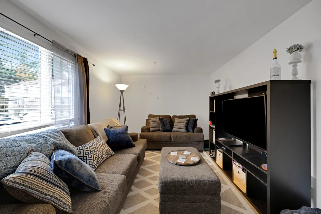 58 Dunn's Bridge Lane Dover NH 03820