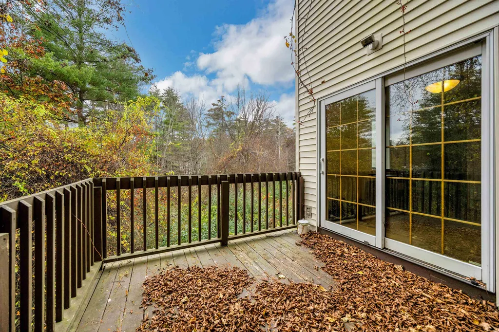 58 Dunn's Bridge Lane Dover NH 03820