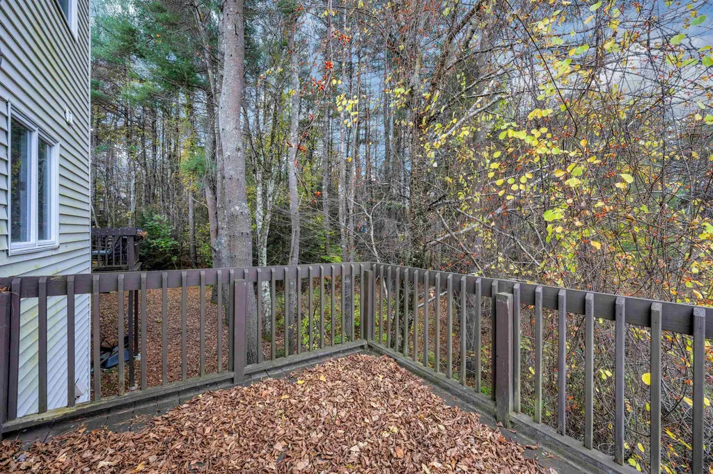 58 Dunn's Bridge Lane Dover NH 03820