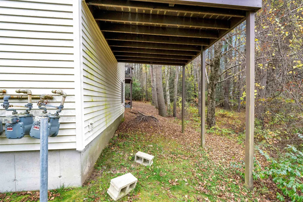 58 Dunn's Bridge Lane Dover NH 03820