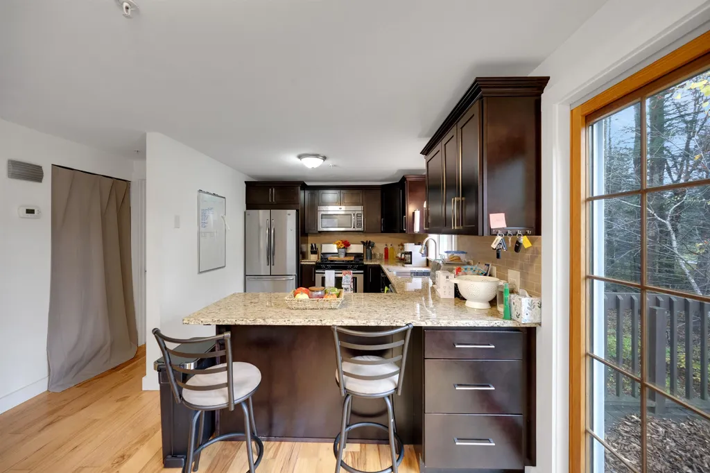 58 Dunn's Bridge Lane Dover NH 03820