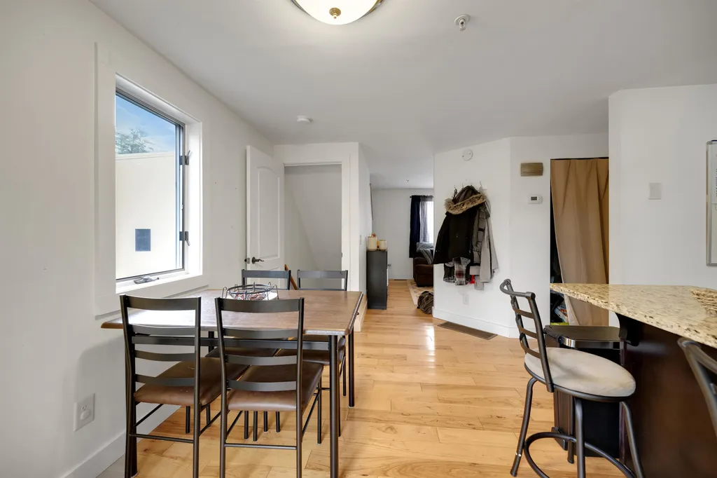 58 Dunn's Bridge Lane Dover NH 03820