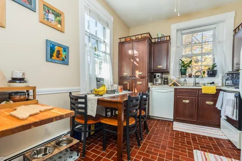 290 Pleasant Street Portsmouth NH 03801